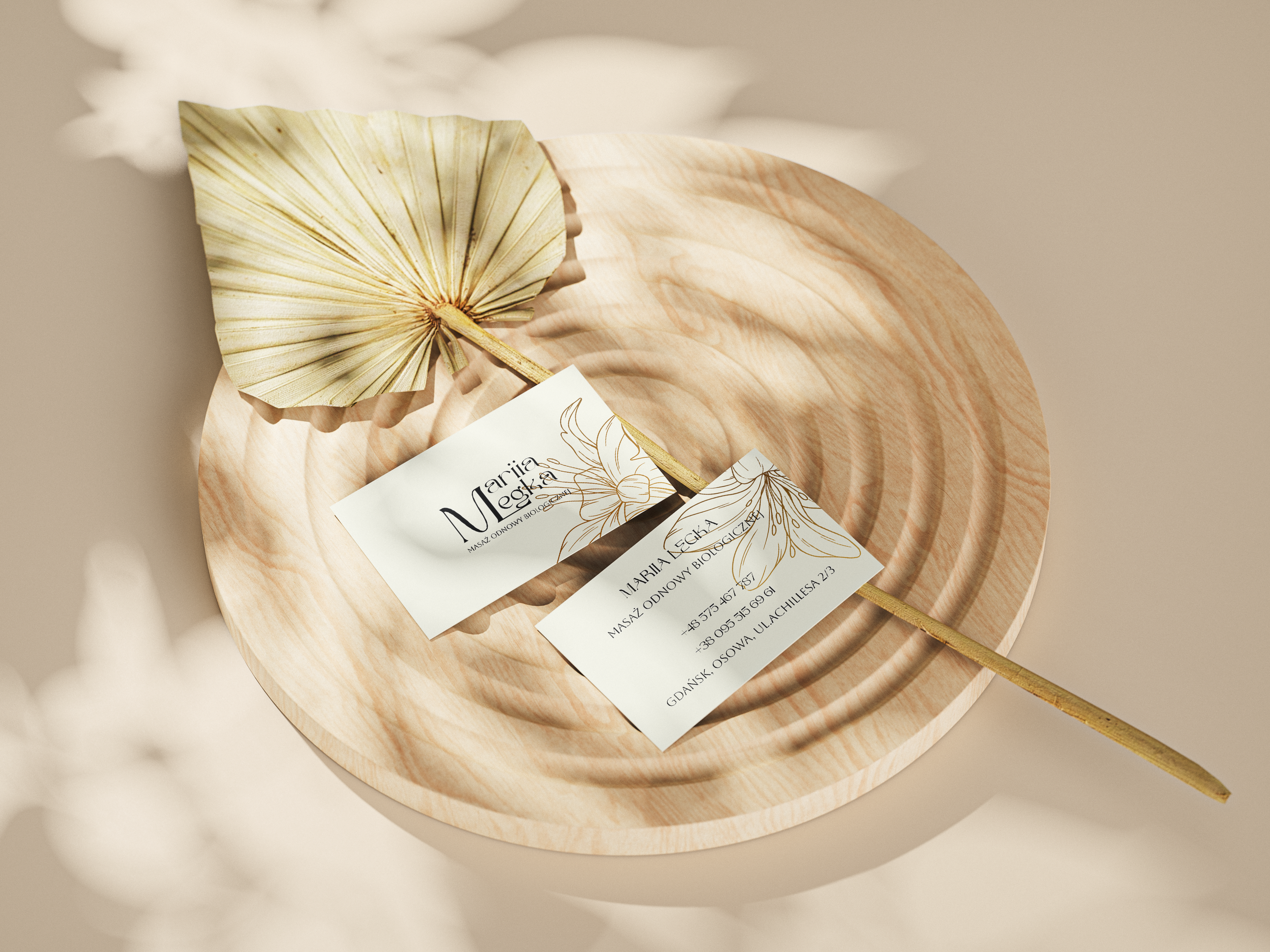 Free_Businness_Card_Mockup_3